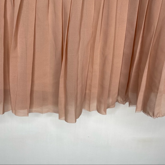 Dalia petal pink pleated skirt Size 2 - Picture 2 of 10